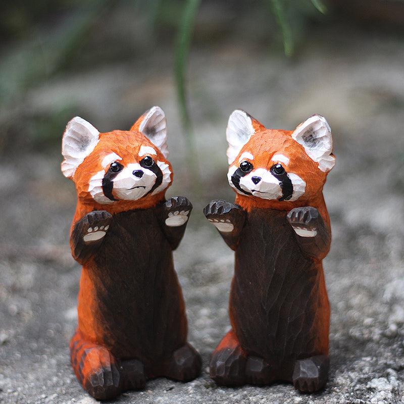 Figurines de panda rouge sculptées à la main en bois peint