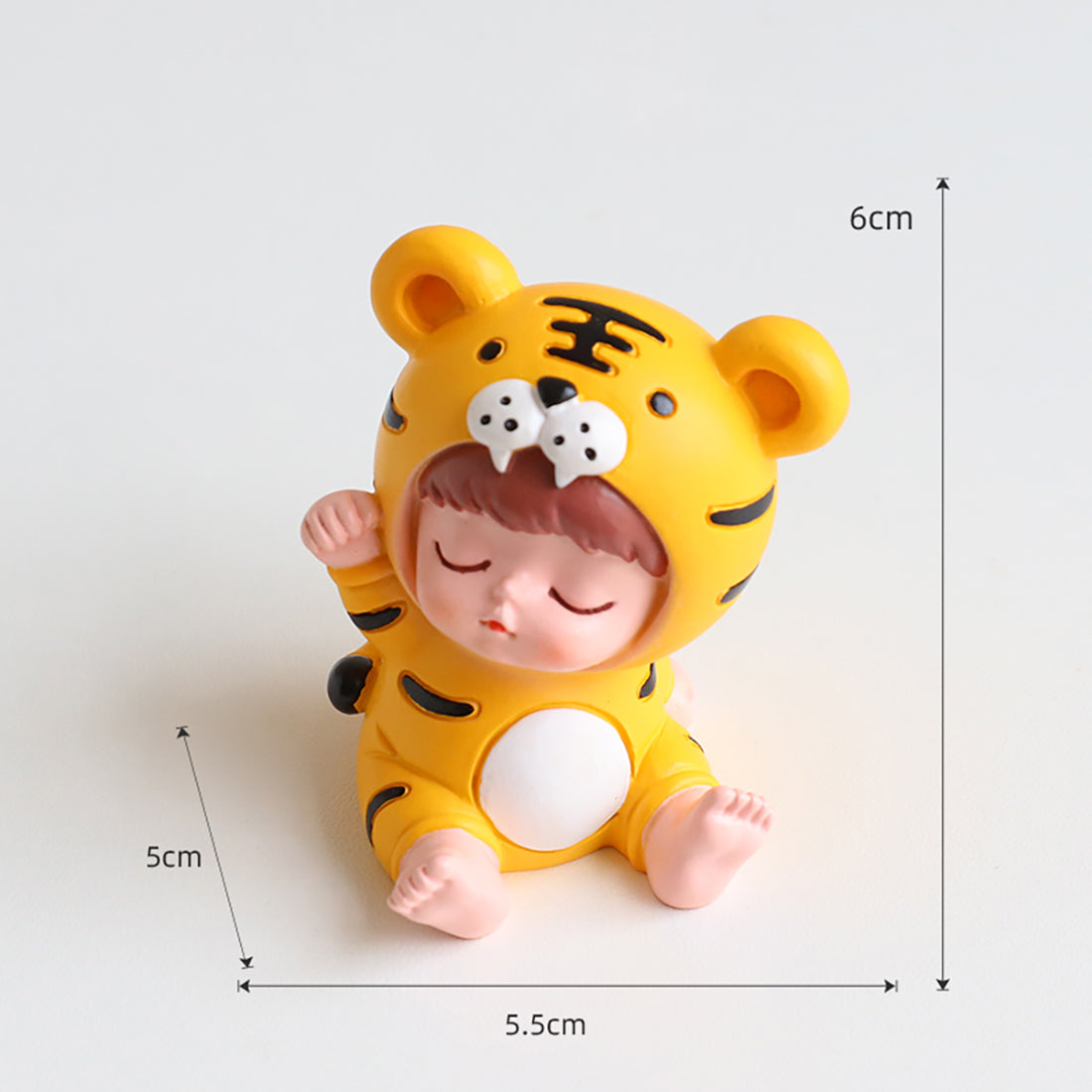 Mini statuetta per neonato con simpatico costume da tigre