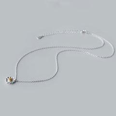 Daisy Flower Pendant Silver Necklace