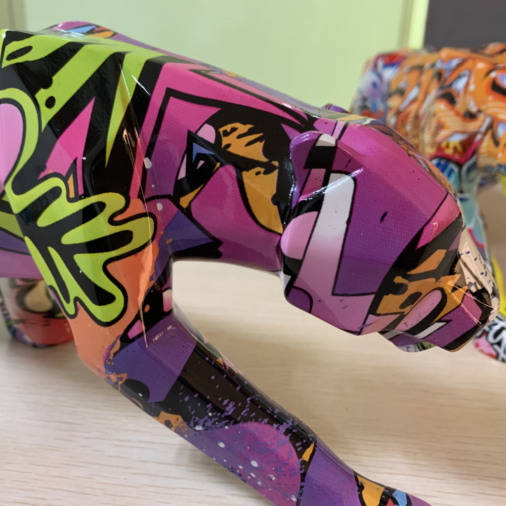 ArtZ® Graffiti bemalte Panther-Skulptur