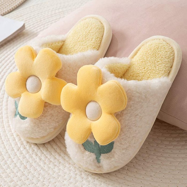 Pantuflas de flores cómodas