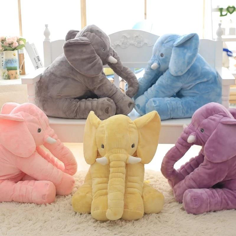 Lindo elefante de peluche de juguete