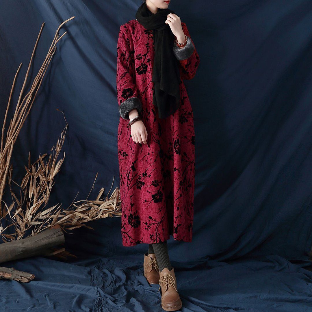 Fleece-Kleid im Ethno-Stil mit Blumenmuster