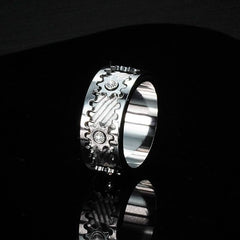 Lucky Turn Zircon Ring