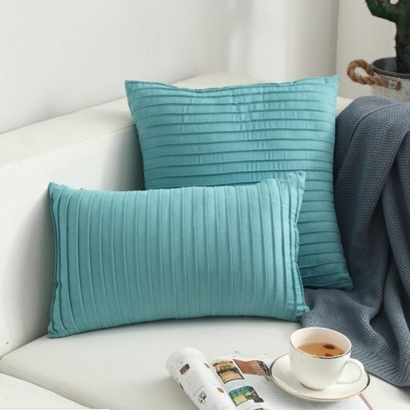 Housse de coussin en faux suède The Pretty Pleats