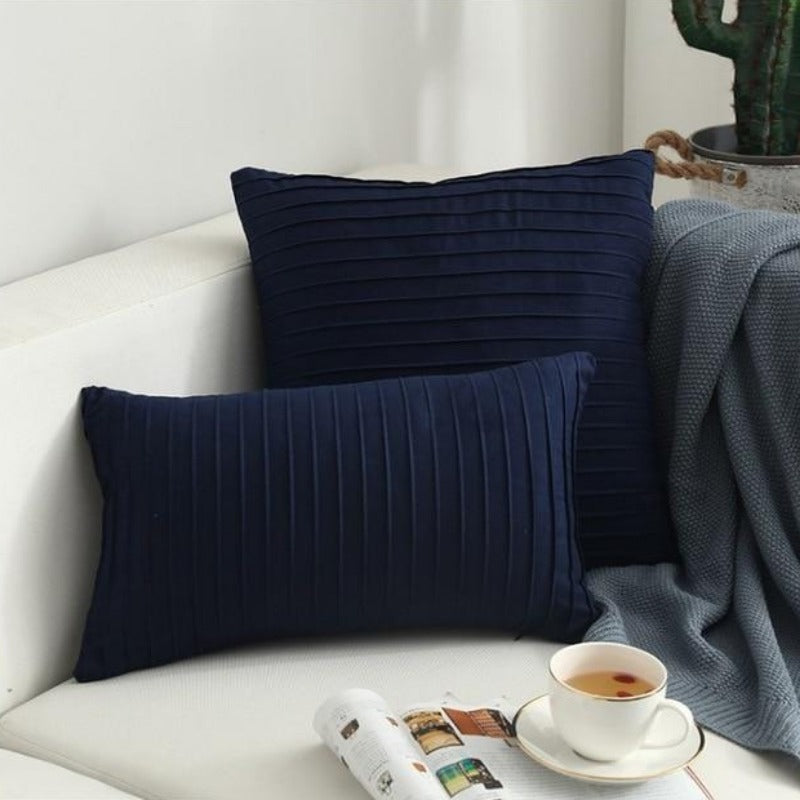 Housse de coussin en faux suède The Pretty Pleats