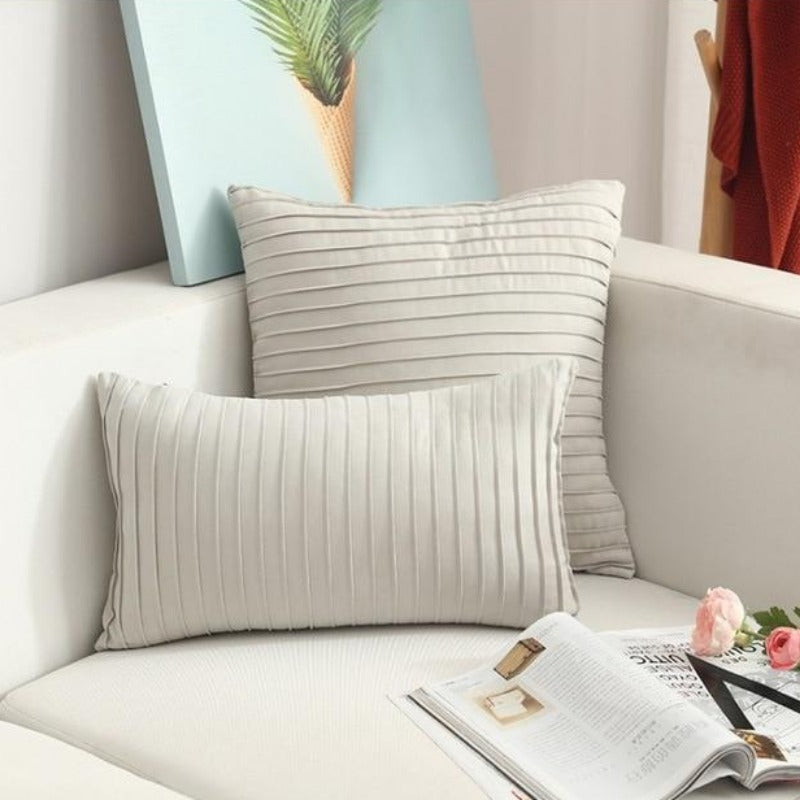 Housse de coussin en faux suède The Pretty Pleats