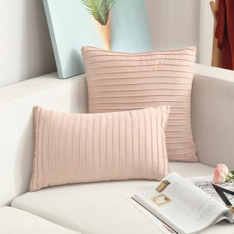 Housse de coussin en faux suède The Pretty Pleats