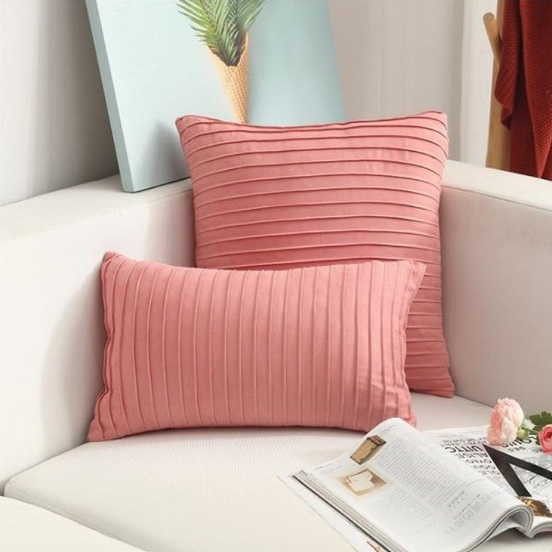 Housse de coussin en faux suède The Pretty Pleats