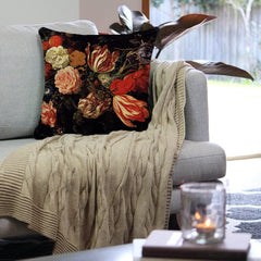 La collection de housses de coussin floral Dark Romance