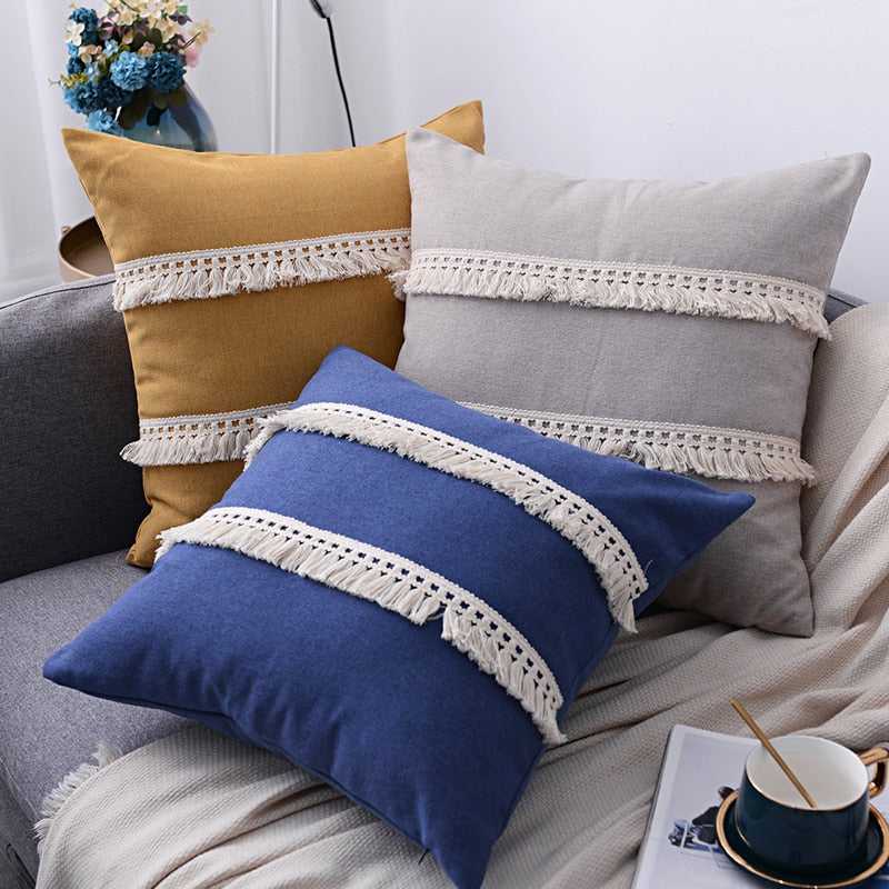 La collection de housses de coussin Boho Fringe + Tassel