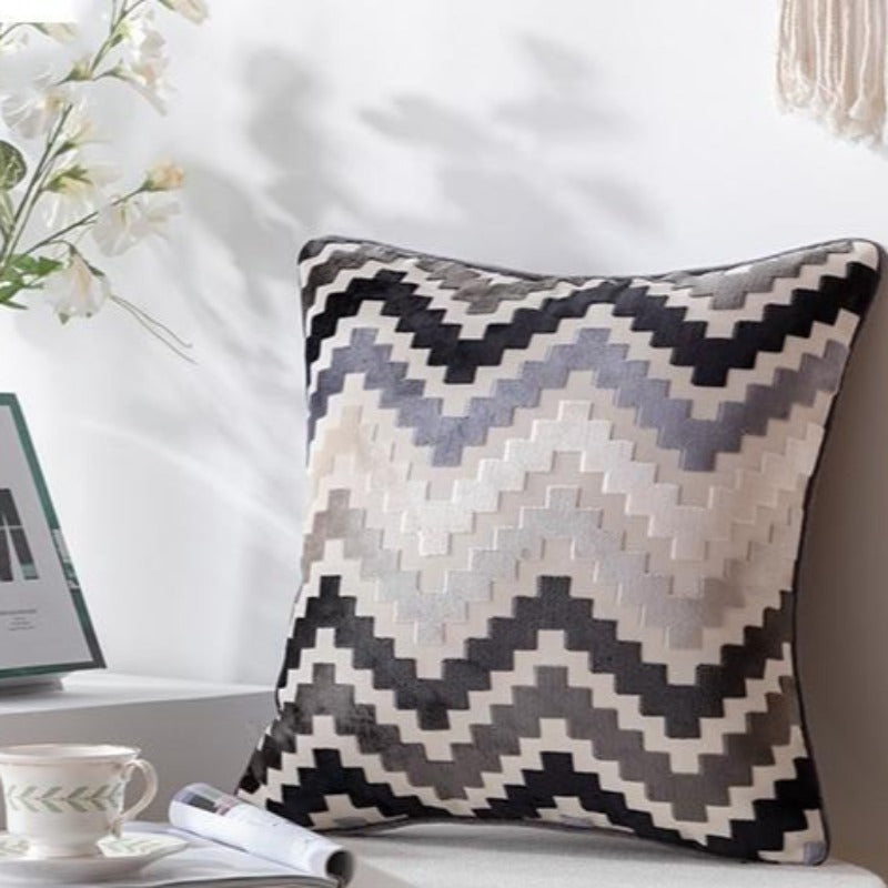 La collection de housses de coussin à chevrons en velours