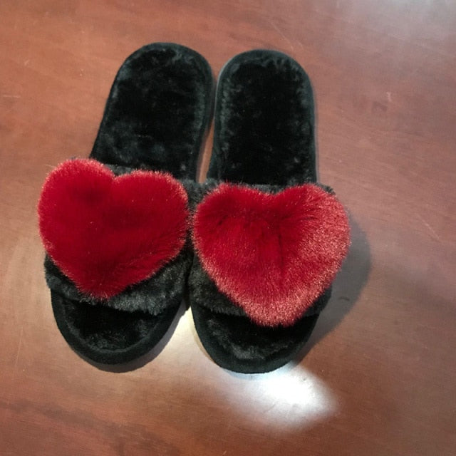 Pantuflas de gamuza cálidas de felpa con forma de corazón lindo