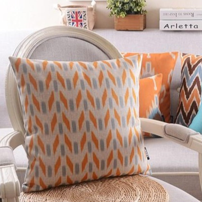 La collection de housses de coussin Clementine + Teal Ikat