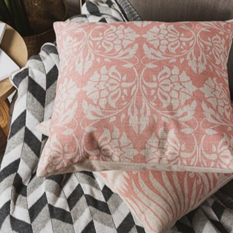 La collection de housses de coussin All-Day Rosé