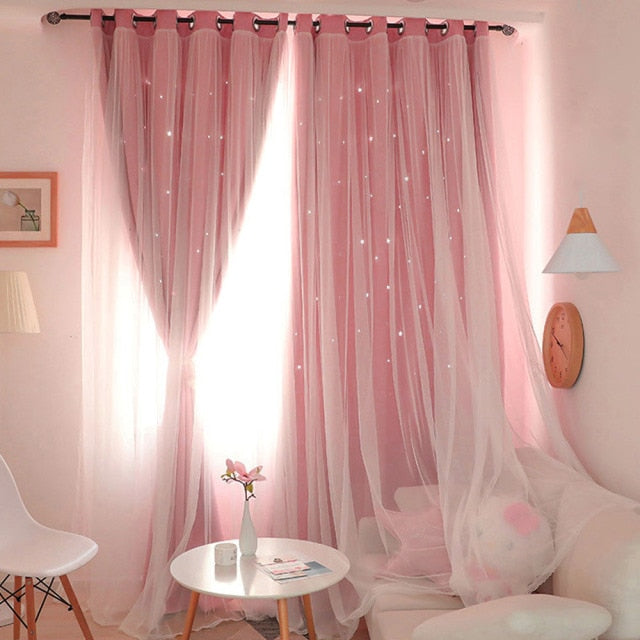 Linda cortina de ventana rosa con estrellas ahuecadas para dormitorio