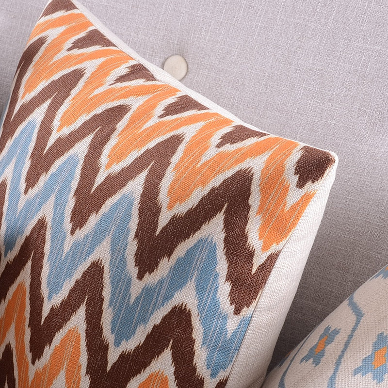 La collection de housses de coussin Clementine + Teal Ikat