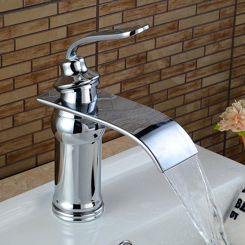 Ames – Vintage-Wasserfall-Wasserhahn aus Messing