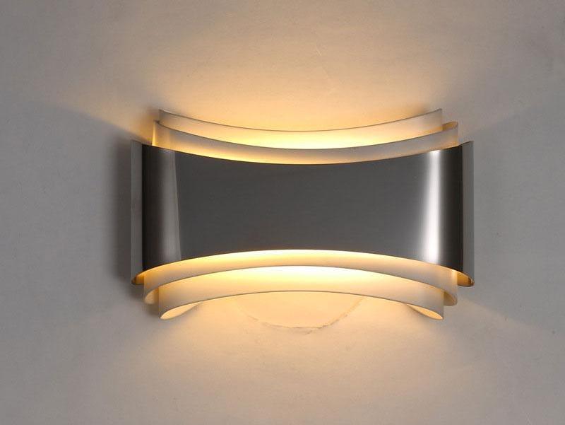 Modern LED Curved Wall Lamp