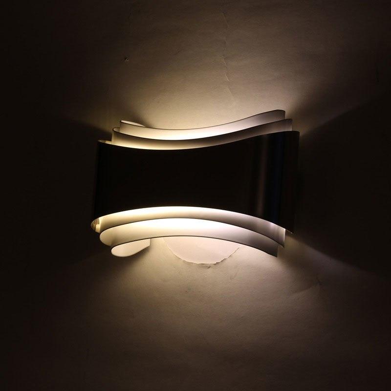 Modern LED Curved Wall Lamp