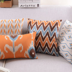 La collection de housses de coussin Clementine + Teal Ikat