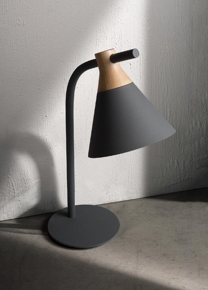 Patriam - Modern Nordic Desk Lamp