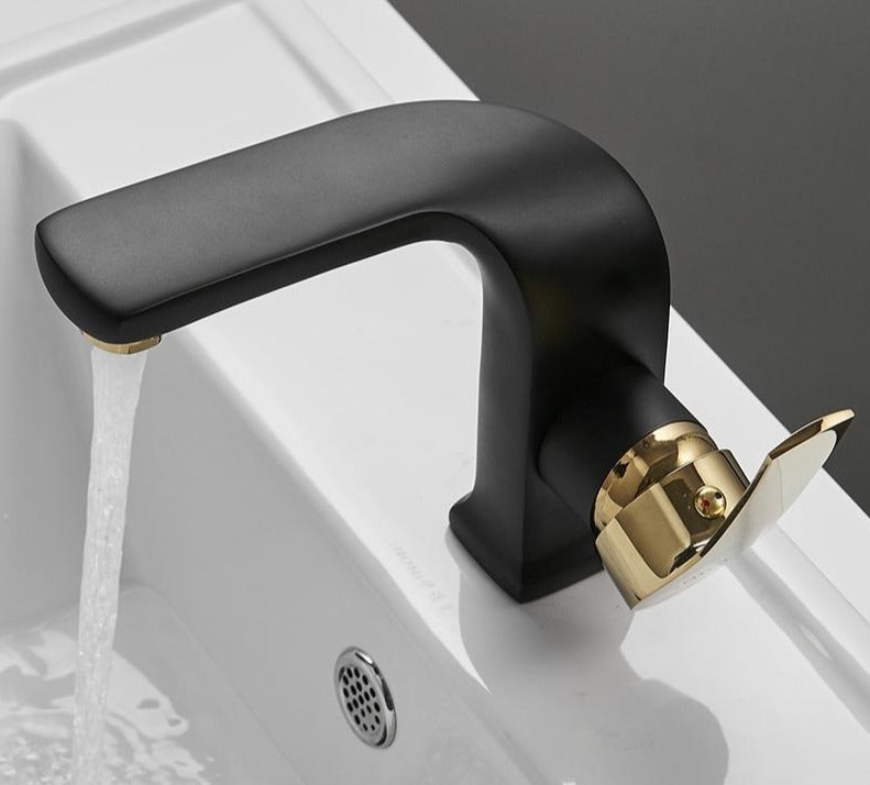 Specter - Curved Lux Bathroom Faucet