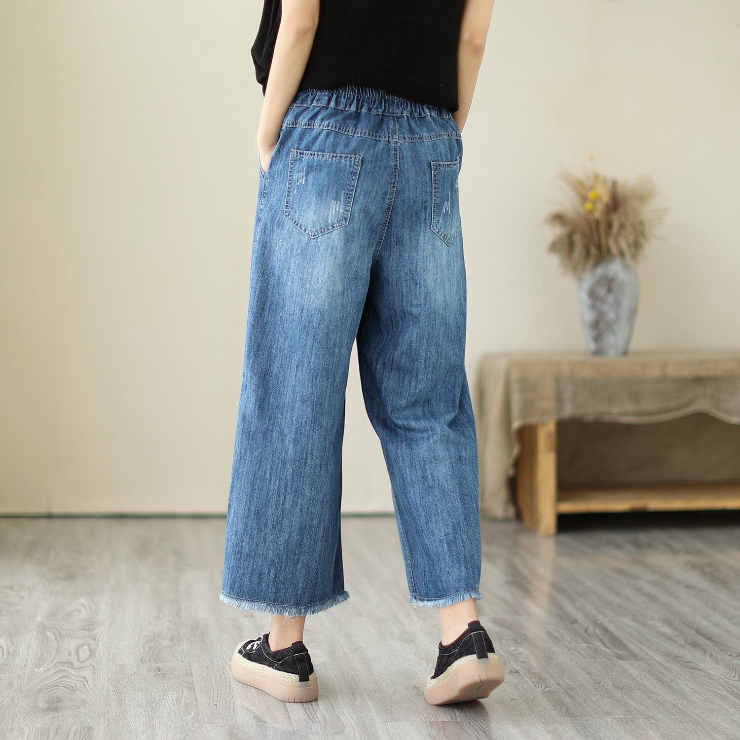 Lässige Sommer-Jeans aus Baumwolle mit weitem Bein und Stickerei