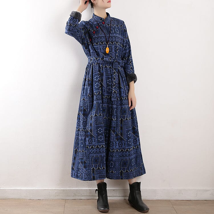 Winterkleid mit Retro-Print aus Baumwollleinen mit Pelz